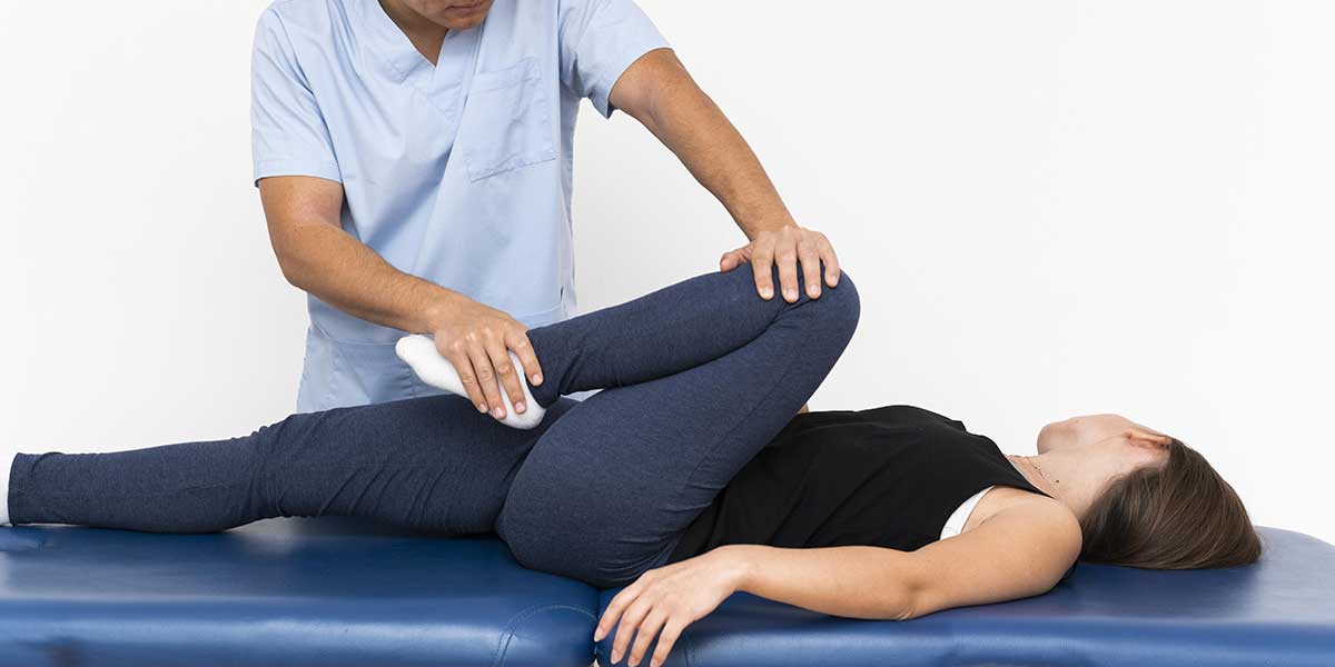 chiropractors-help-treat-hip-pain